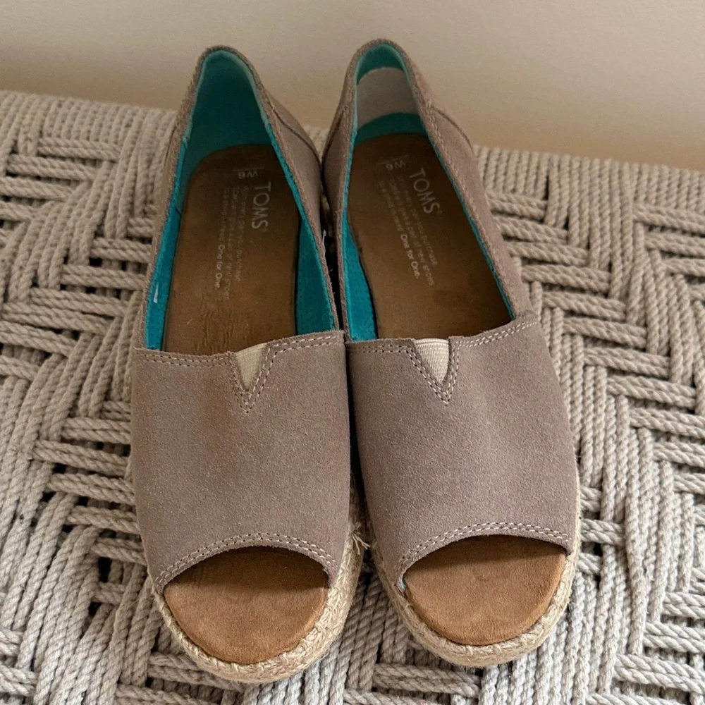 Toms stylish taupe